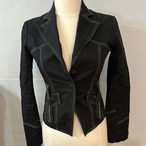 Black Tailored Blazer with Notched Lapels
